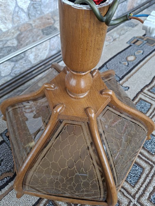 Vind candelabru  vintage din lemn si sticla