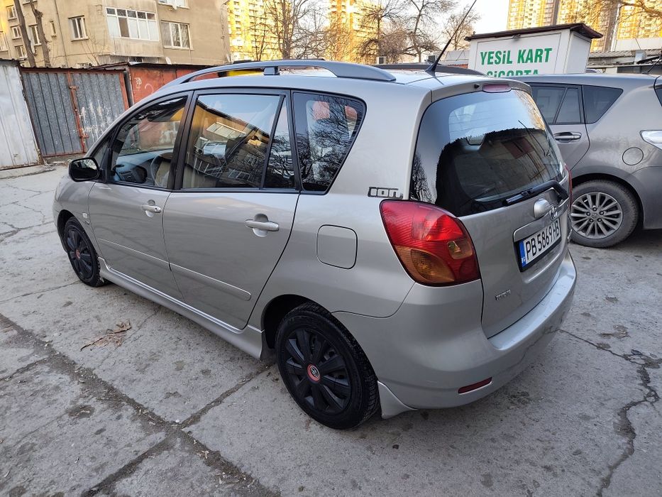 Toyota Corolla Verso 2.0 D-4D | НОВ съединител | Печка | Камера | ТОП