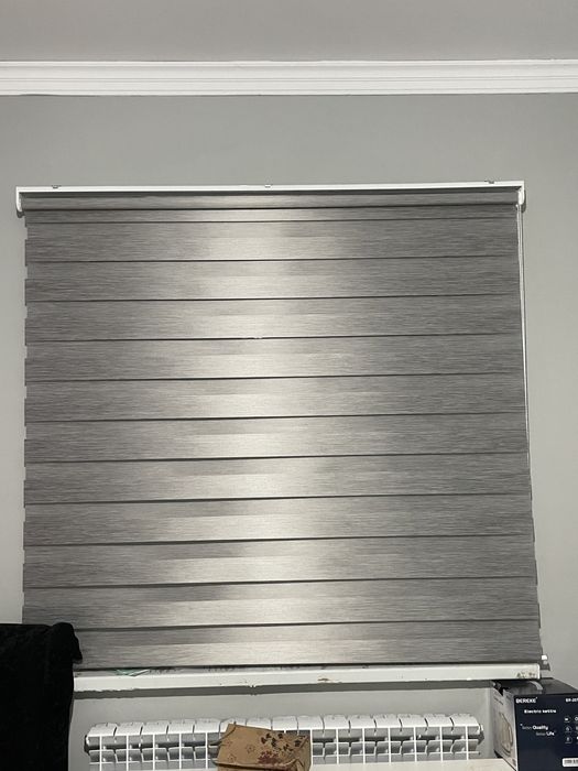 Жалюзи на окно.