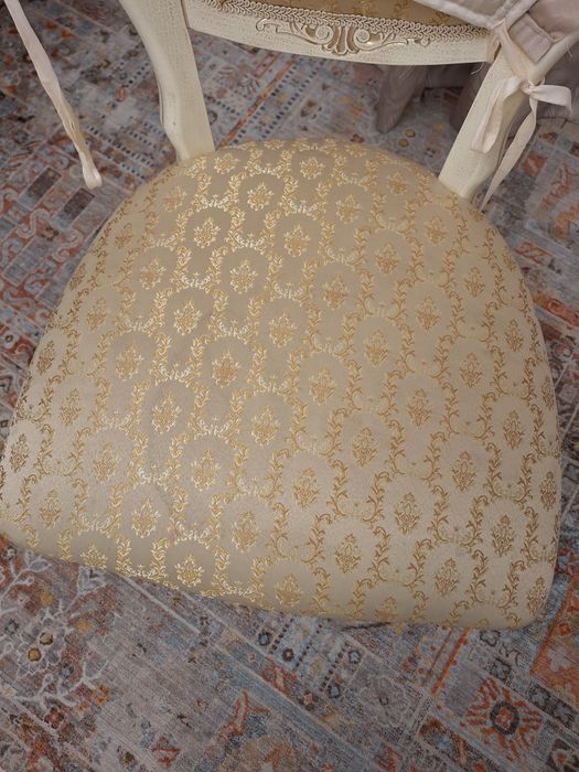 Срочно продам стол стуля