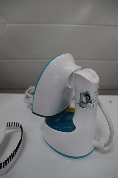 VINATO 1300W пътна вертикална ютия,  бързо нагряване 25 секунди