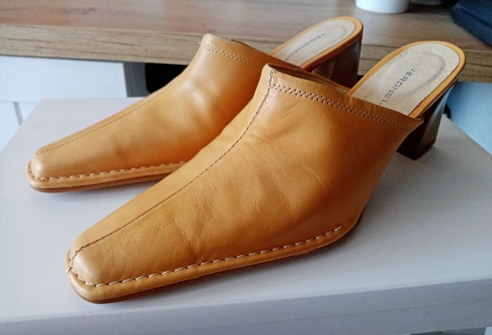 Чисто нови кожени чехли VERONELLA 38 номер