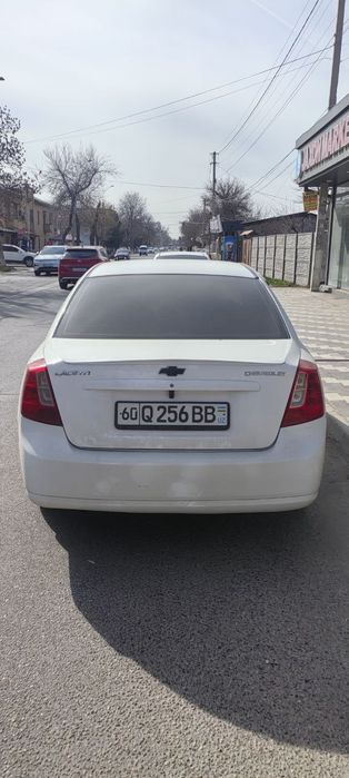 Lasetti 1.8 motor qilingan moy yemaydi srochni sotiladi