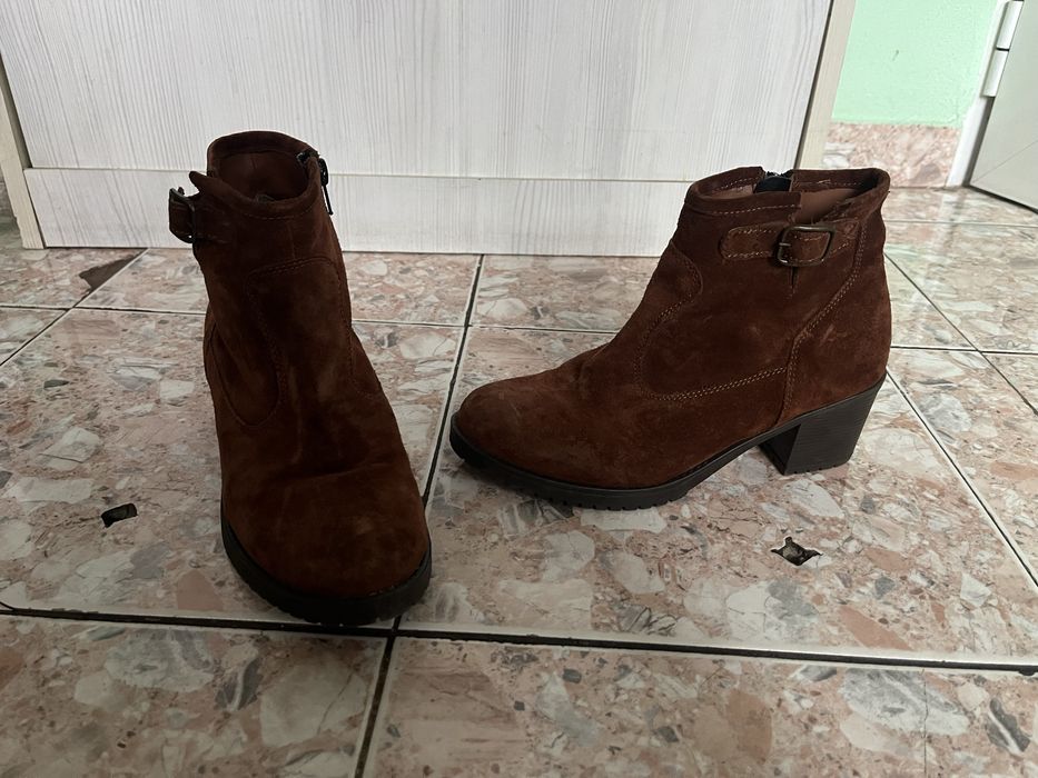 Дамски боти размер 36