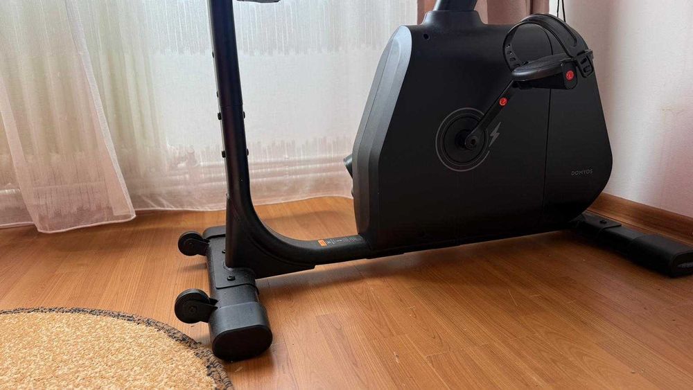 Bicicletă Fitness Domyos (Decathlon) EB 140 – Bluetooth, 12 Programe