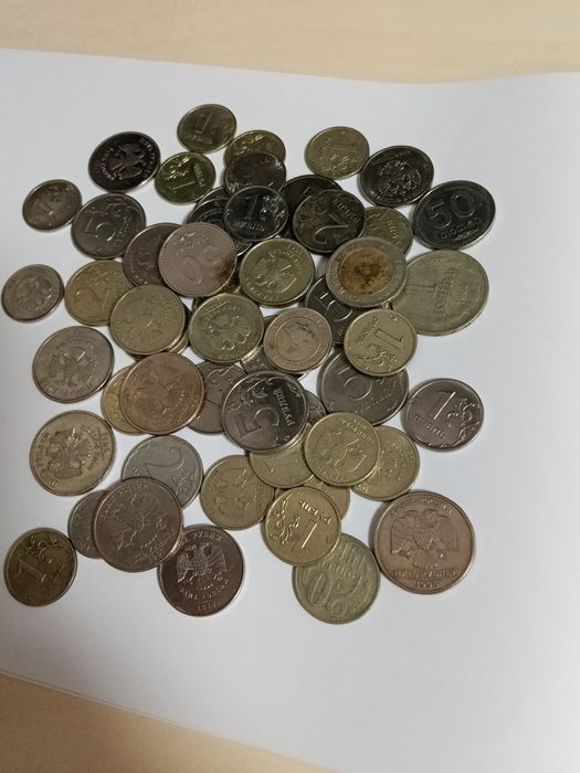 Продаю монеты разные .