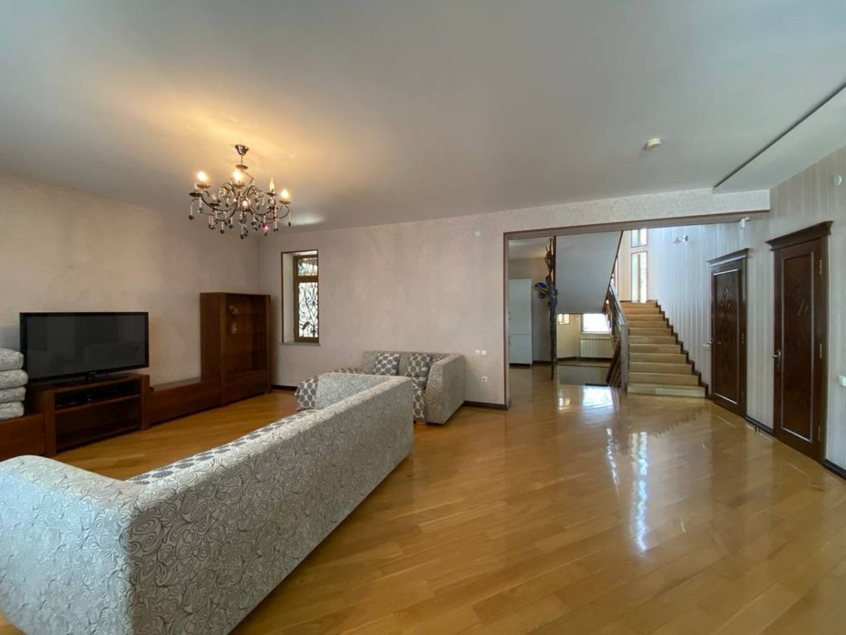 Срочно Евродом 460 м² участок 5 соток продается срочно на Кадышева