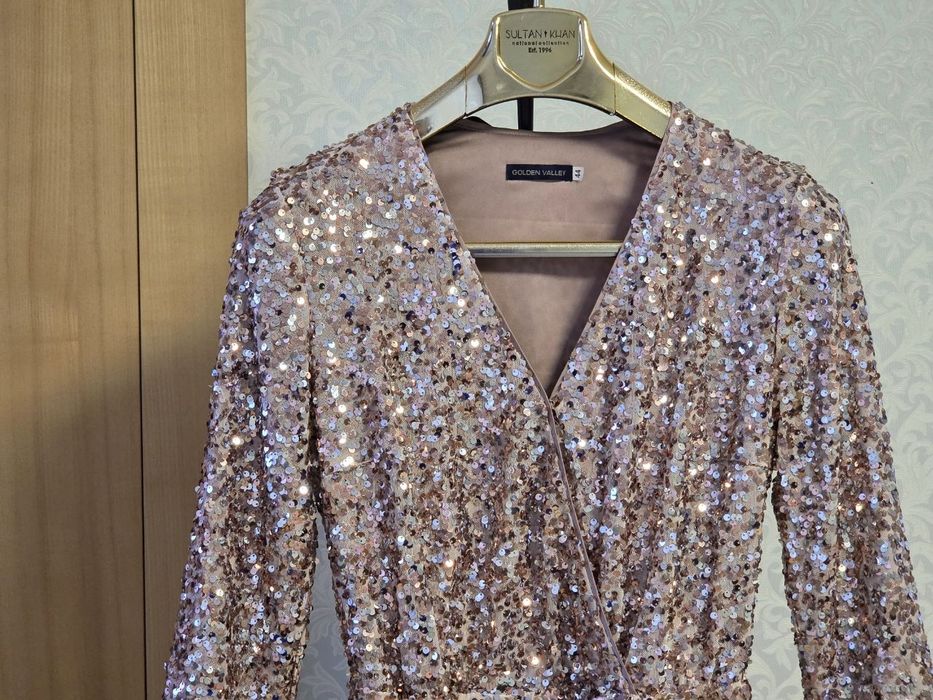 Роскошное брендовое платье