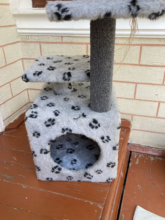 Домик для кошки с когтеточкой