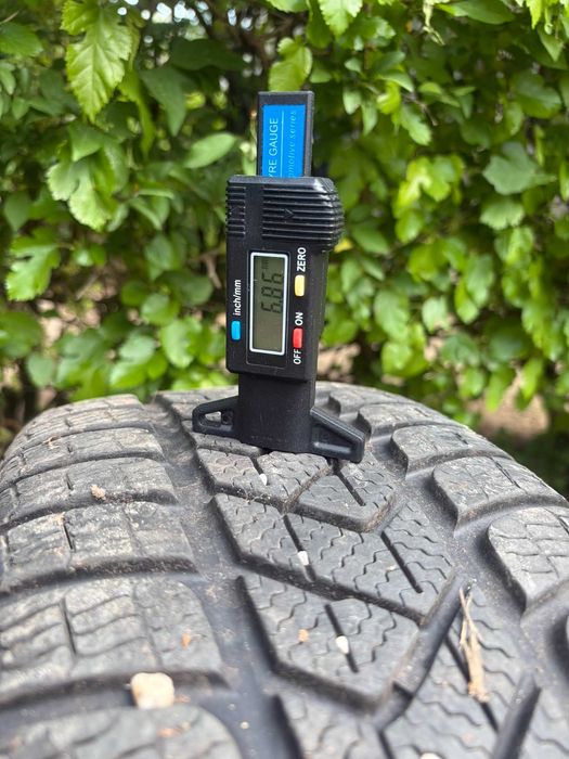 Roți R17 cu anvelope 205/55/R17 Pirelli iarnă
