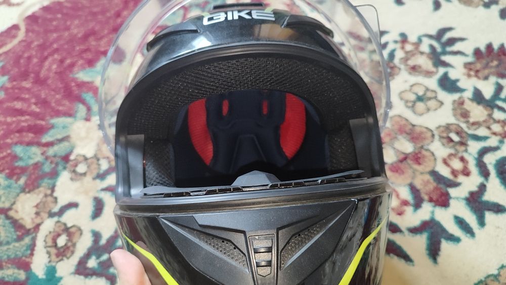 Продам БУ мотоциклетный шлем