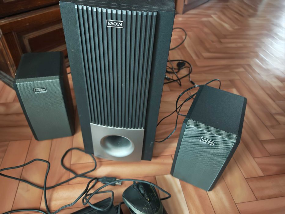 Геймърски компютър монитор тонколони буфер Eacan