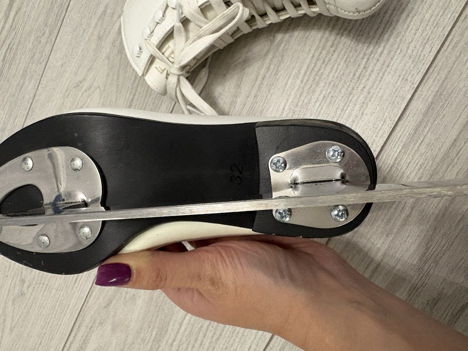 Фигурные коньки, б/у