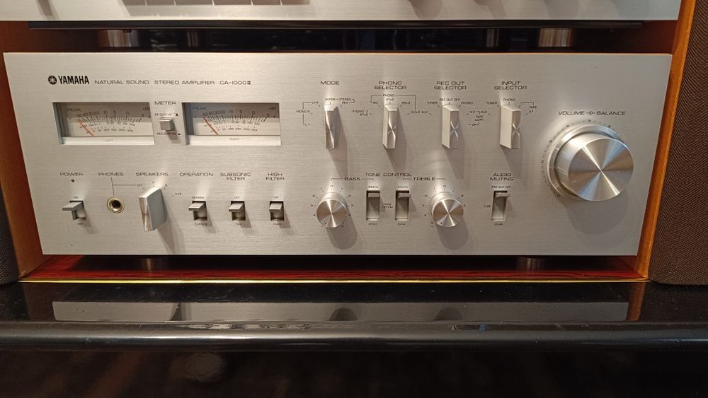 Ямаха -винтажный комплект.