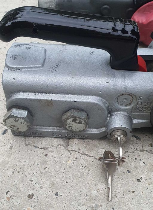 Triunghi de tractare si cuple antibalans sau de greutate Alko, Knott