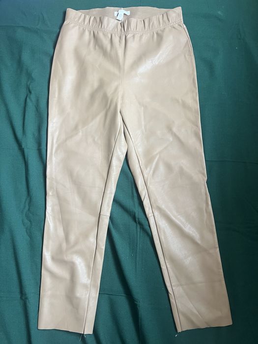 Pantaloni luciosi imitatie piele HM