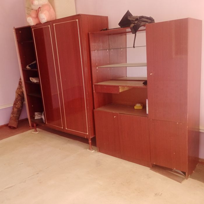 Rassiyskiy Mebel Sotiladi..