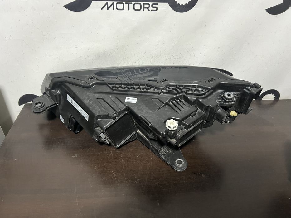 Far dreapta full led fara matrix Skoda Superb 3 Facelift an de la 2019