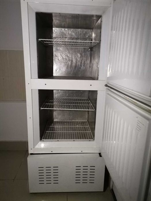 Холодильник производственный