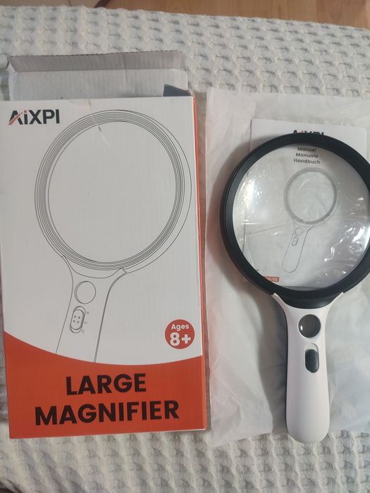 AIXPI голяма ръчна лупа с LED осветление и UV светлина