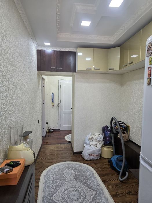 Продаётся 1 ком в 2ух на 4-ом таже с евро-ремонтом на Юнусабаде 18 квл