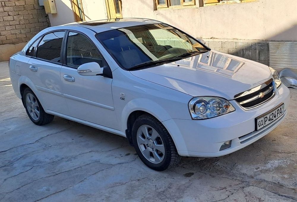 Ласетти 2013. 1.6 автомат пробег 155000  нахт ва вариантга  берилади