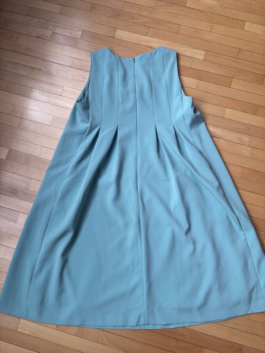 Платье HugoBoss продам