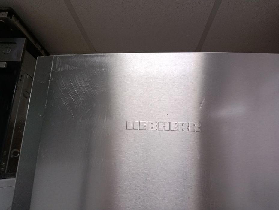Иноксов комбиниран хладилник с фризер Liebherr A+++ 2 години гаранция