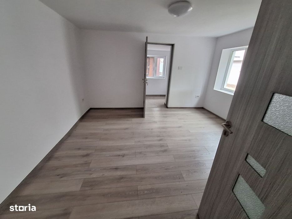 Casa 2 camere, teren 373 mp, zona Serbanesti