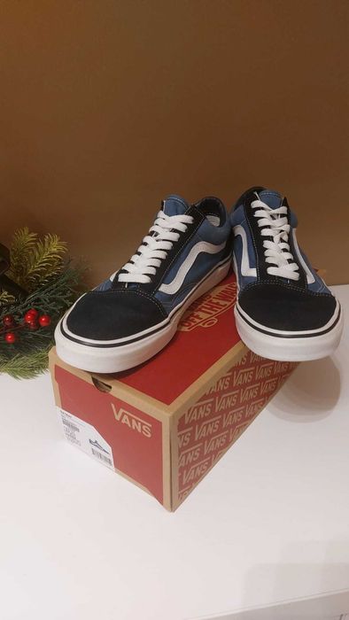 TENIȘI VANS nr 42,5 ( 27,5 CM )