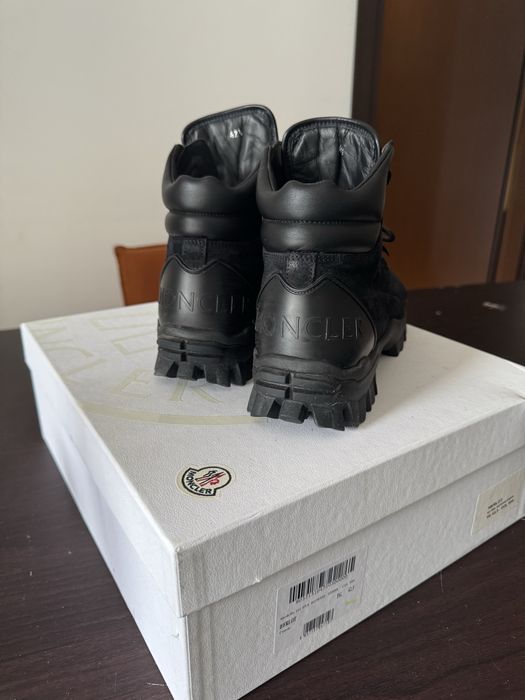 Bocanci incaltaminte Moncler