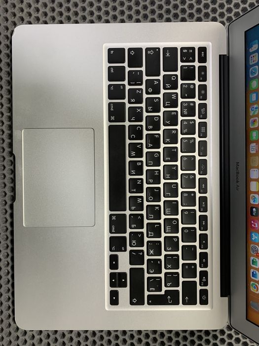 Macbook Air 13 2017. В отличном состоянии.