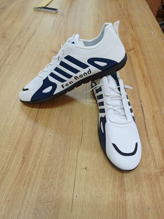 Кроссовки 43-44 размер