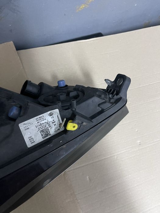 Far dreapta Jaguar XE X760 Halogen GX7313W029GD an 2015-2022