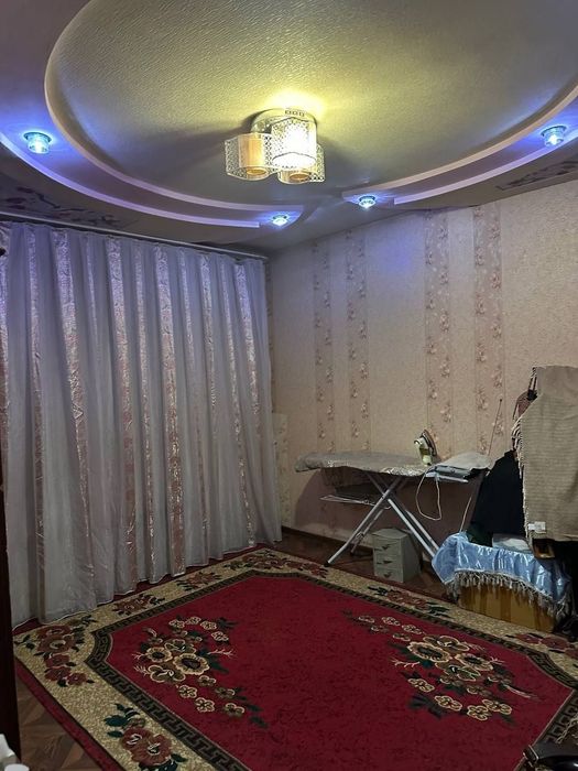 Урганчда 4 хонали квартира сотилади