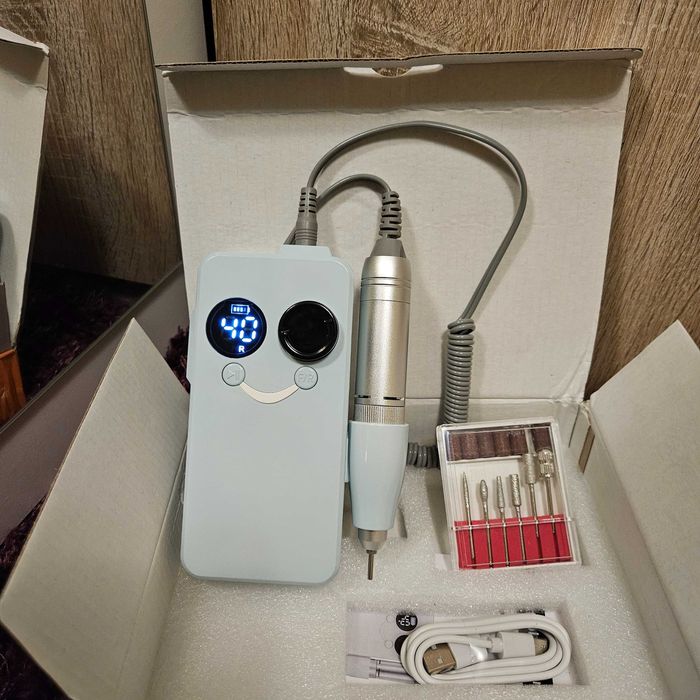 Чисто нова електрическа пила за нокти, геллак