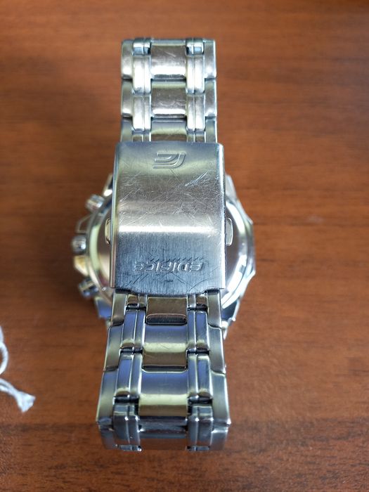 Часовник casio edifice