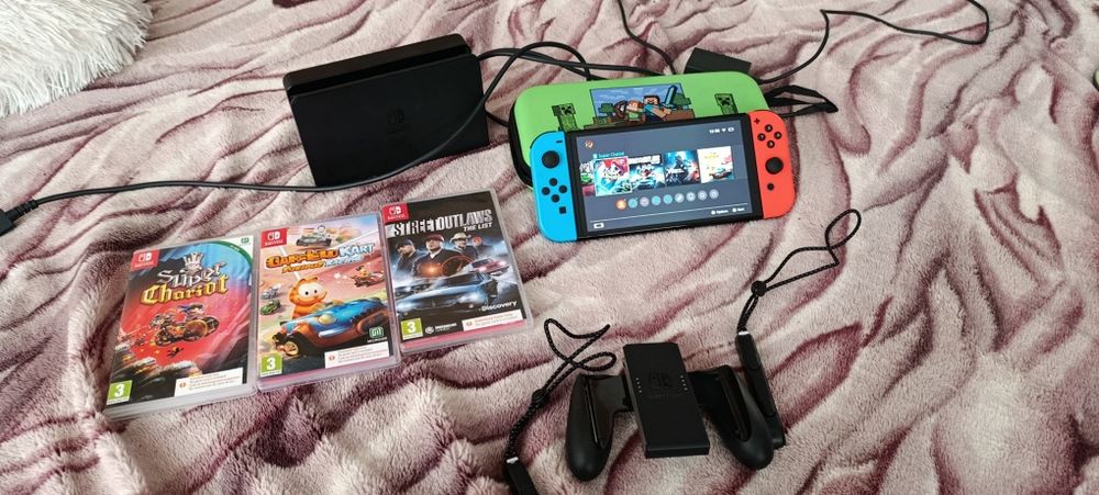 Vând Nintendo Switch ca nou.