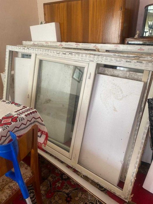 Vand 4 geamuri termopane