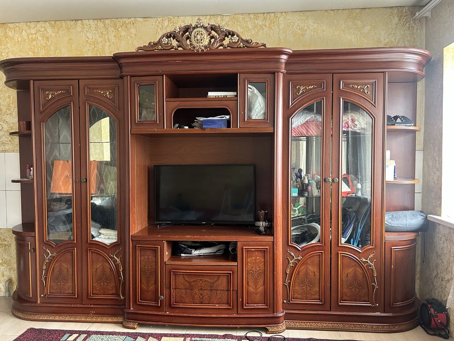 Стенка, сервант для гостиной