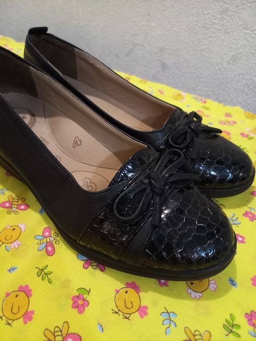 Продам  обувь для девочки