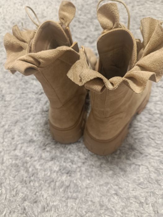 Симпатични боти, цвят каки