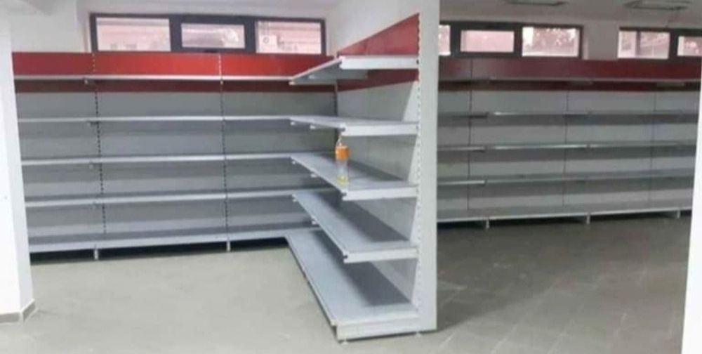 Rafturi pentru magazine 330