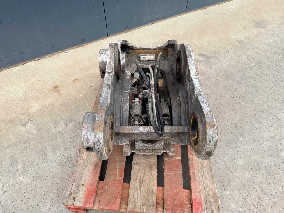 Cupla rapida Miller Geith Komatsu PC210 PC228 PC240 utilaj constructii excavator sistem prindere