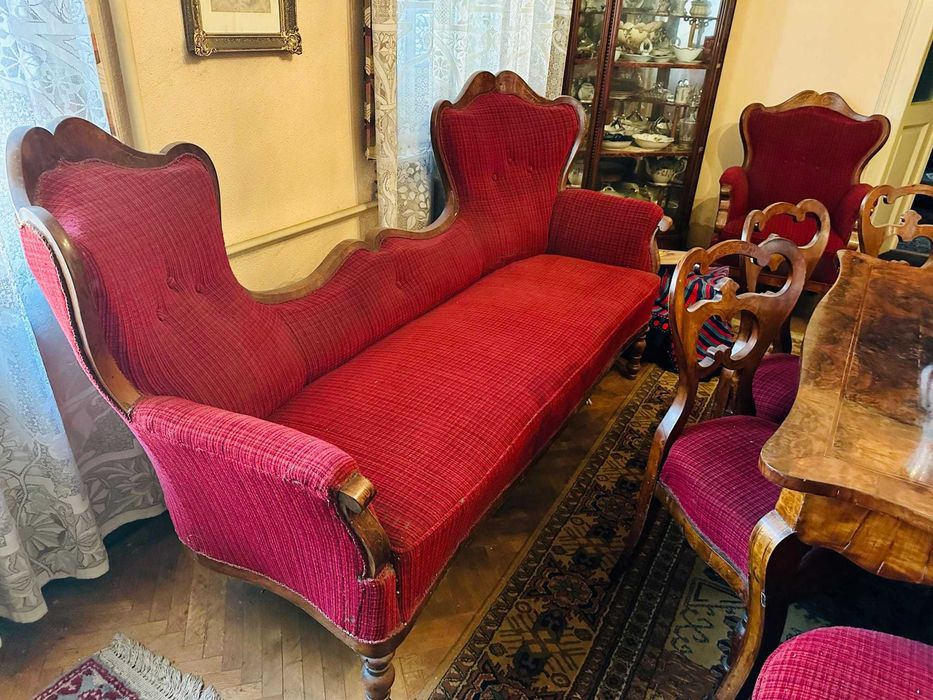 Vand Mobilier Biedermeier.