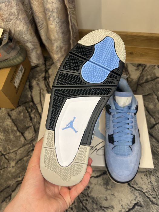 Jordan 4 university blue