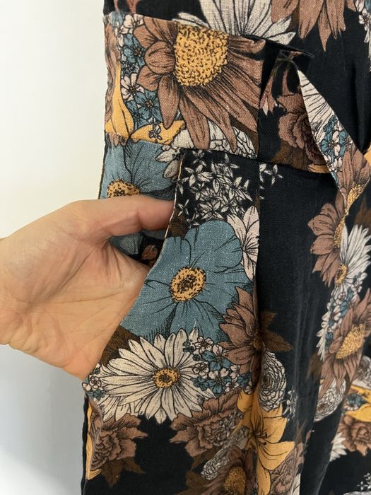 Salopetă cu flori de la BSB