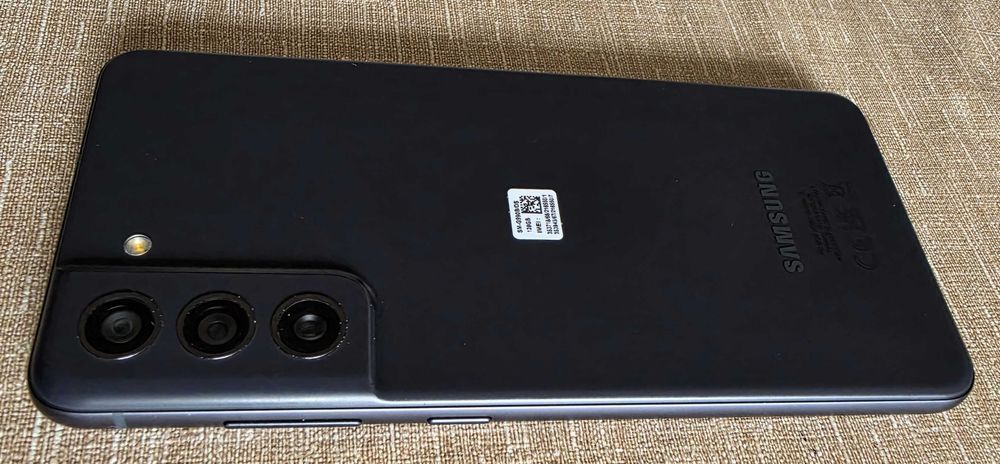 Samsung Galaxy S21FE 5G  128/6GB+ Galaxy Watch 4 - 44 мм