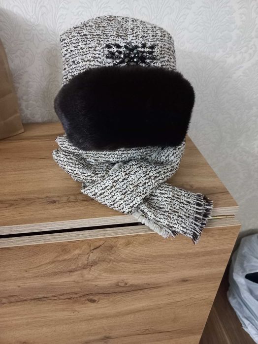 Шапка с шарфом  головной убор