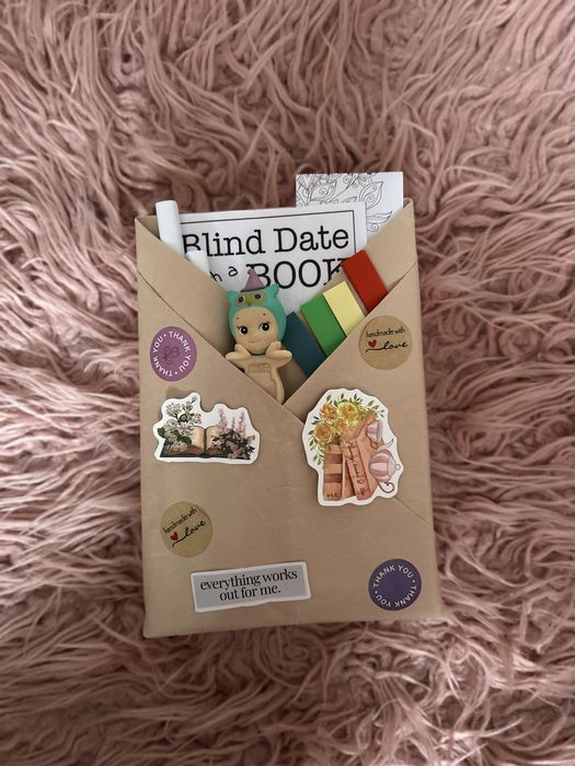 mystery book-romance
